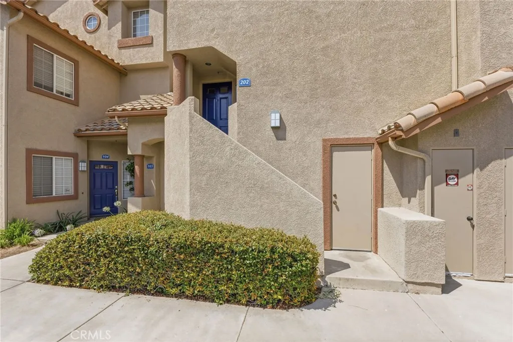2900 Via Toscana Unit 202, Corona, CA 92879 - Photo 3 of 46, Corona, CA
