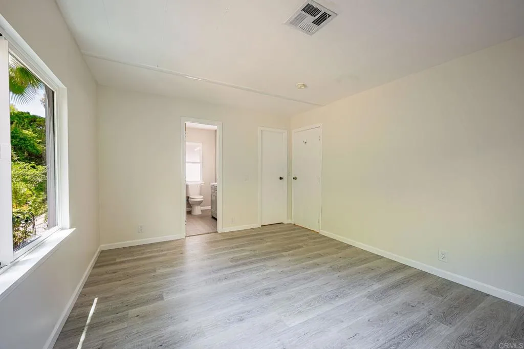 https://cdn.realtyfeed.com/cdn/127/306756187/2d4ebb425605f0cc7077918ea800c3d6.webp