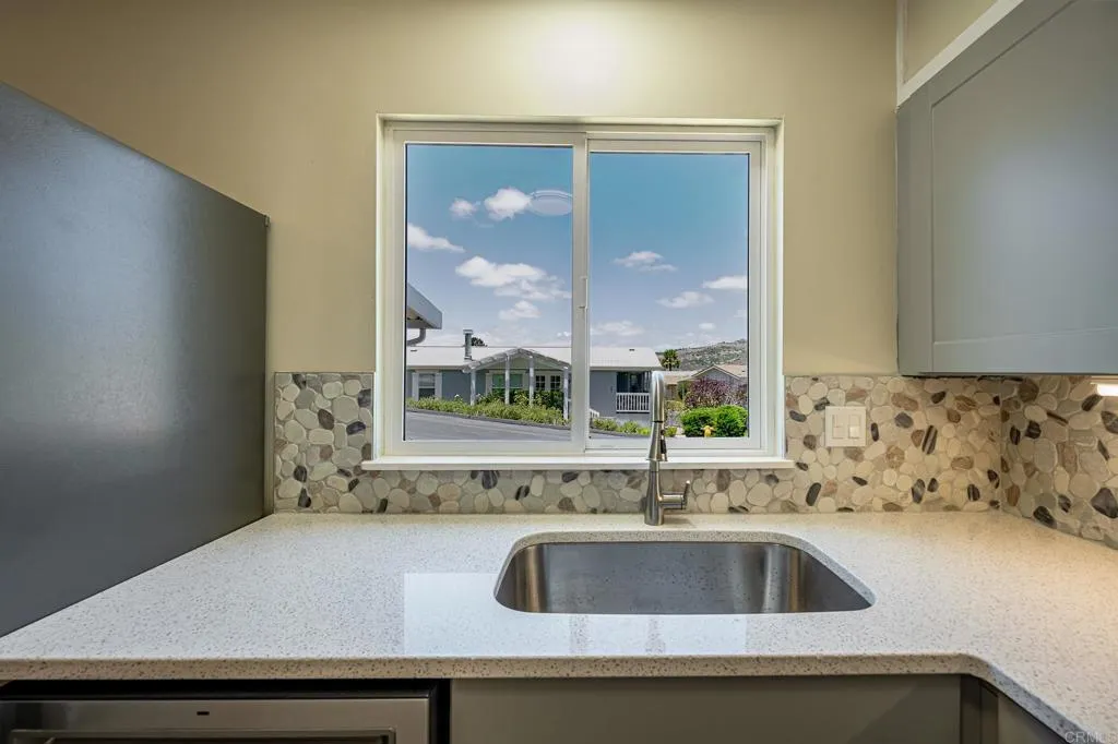 https://cdn.realtyfeed.com/cdn/127/306756187/5eee894f11915208f26b750bed39d706.webp