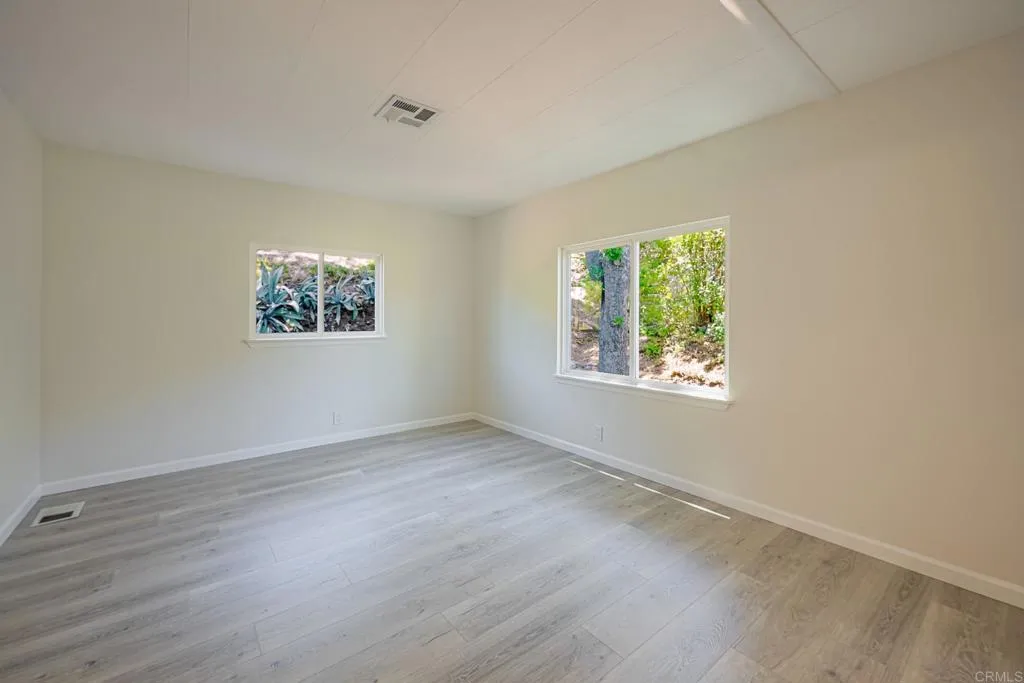 https://cdn.realtyfeed.com/cdn/127/306756187/f30a665a86846720426df4a998c989c2.webp