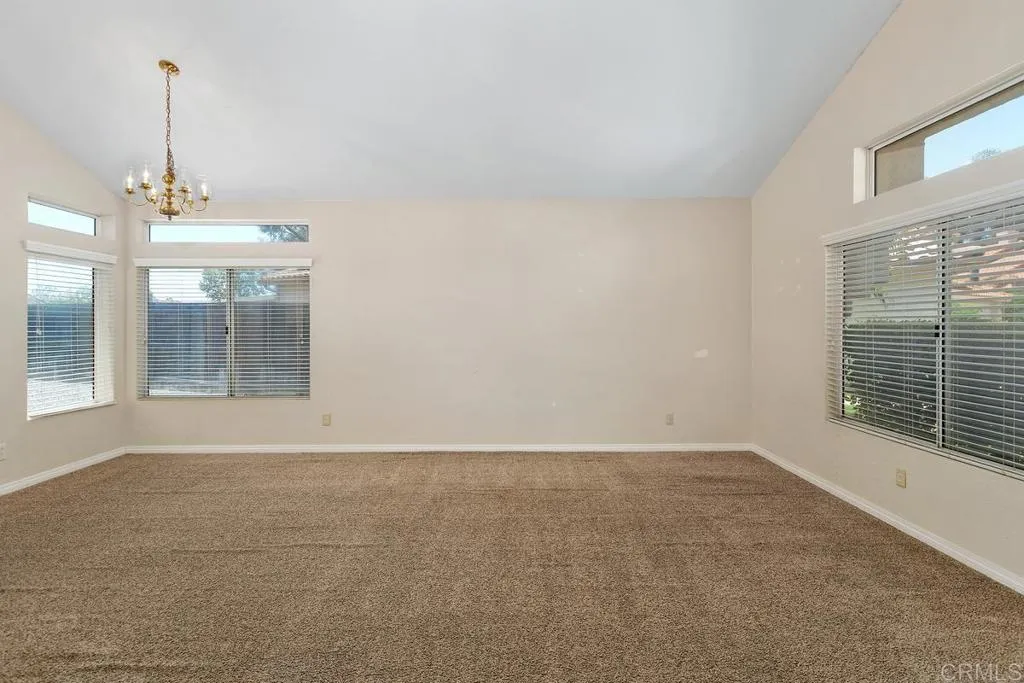 25177 Calle De Tres Amigos, Murrieta, CA 92563 - Photo 5 of 32, Murrieta, CA