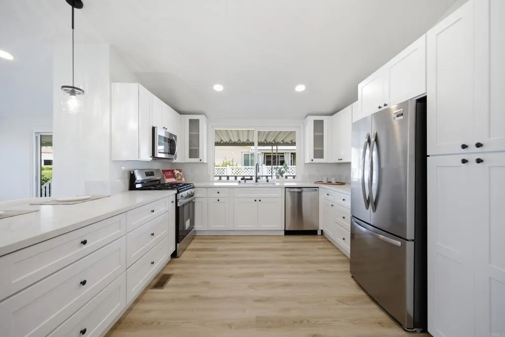 https://cdn.realtyfeed.com/cdn/127/306756205/21243db210775407106827a1bf4ca7ce.webp