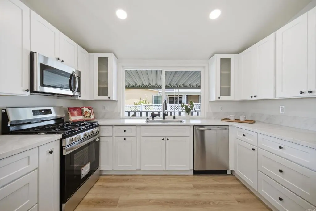 https://cdn.realtyfeed.com/cdn/127/306756205/370fc4bc3f494da5f9db94a62722843e.webp