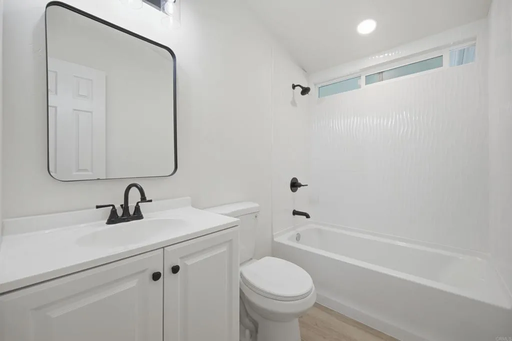 https://cdn.realtyfeed.com/cdn/127/306756205/39d230ecfbb9ebe9d2a0583c1e35f8ee.webp