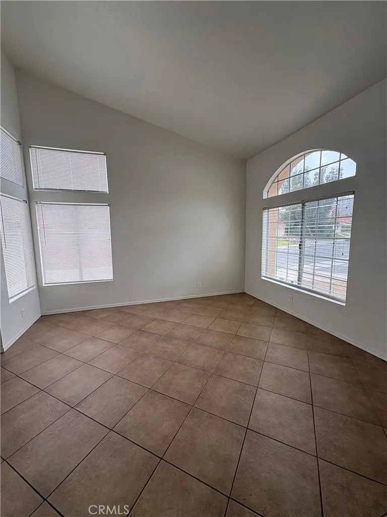 24459 Brown Dove Circle, Moreno Valley, CA 92557 - Photo 4 of 24, Moreno Valley, CA