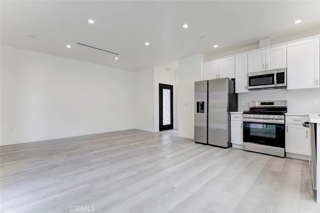 Sunland, CA 91040
