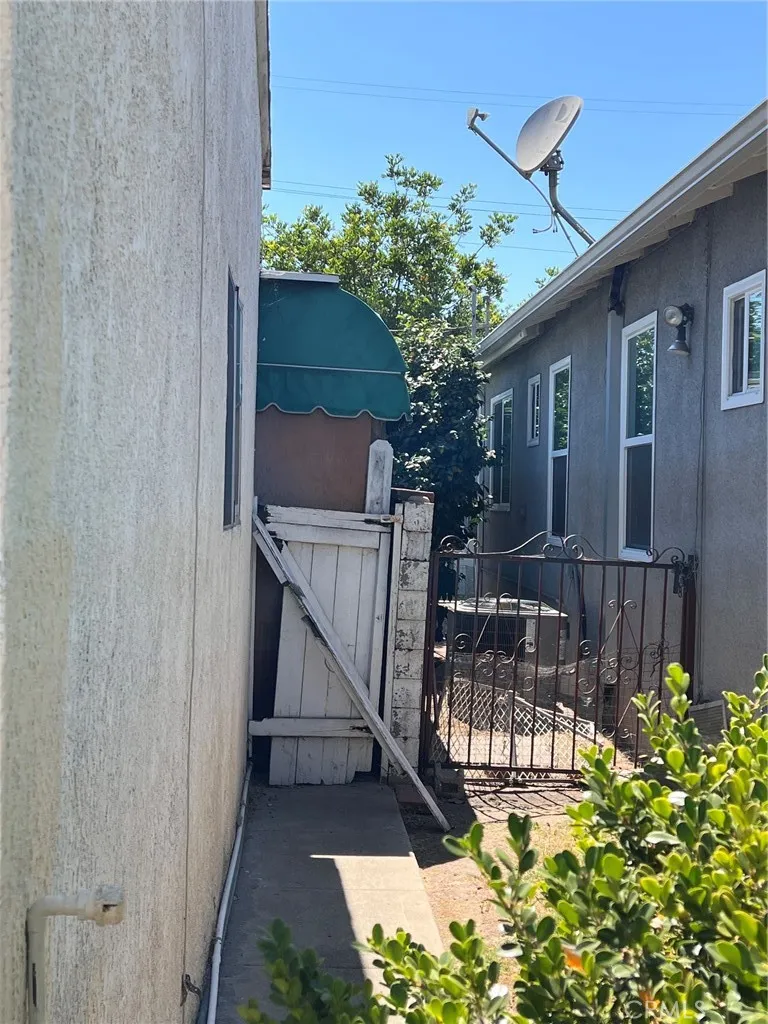 293 Blackshear Avenue, East Los Angeles, CA 90022 - Photo 4 of 39, East Los Angeles, CA