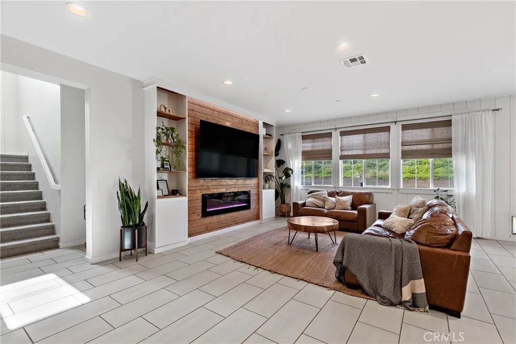 28341 Heather Green Way, Menifee, CA 92584 - Photo 5 of 42, Menifee, CA