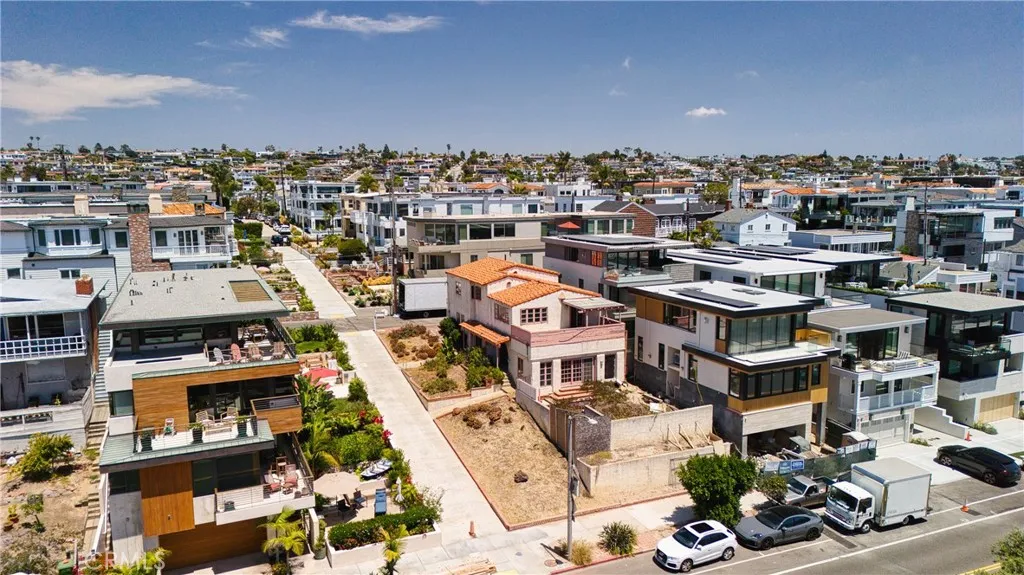 220 Manhattan Avenue, Manhattan Beach, CA 90266 - Photo 3 of 17, Manhattan Beach, CA