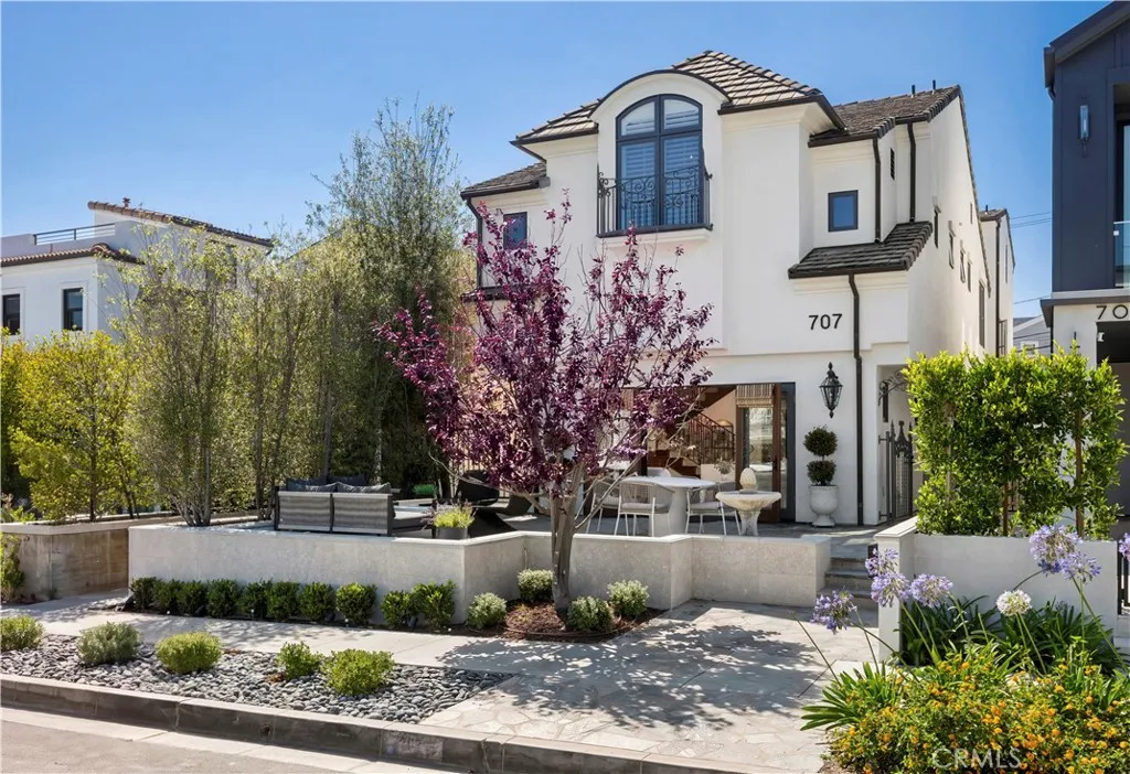 707 Larkspur Avenue, Corona del Mar, CA 92625 - Photo 2 of 32, Corona Del Mar, CA