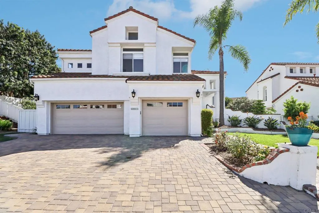 4923 Amador Drive