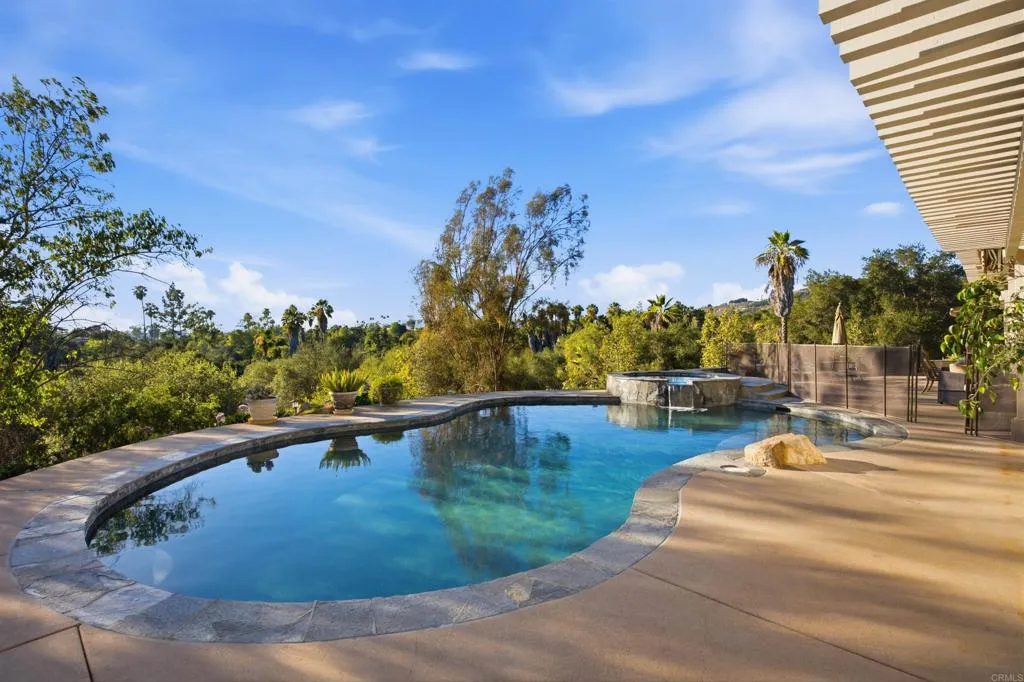 https://cdn.realtyfeed.com/cdn/127/306756540/14e789f013a6bed6357b304b02cd60f1.webp
