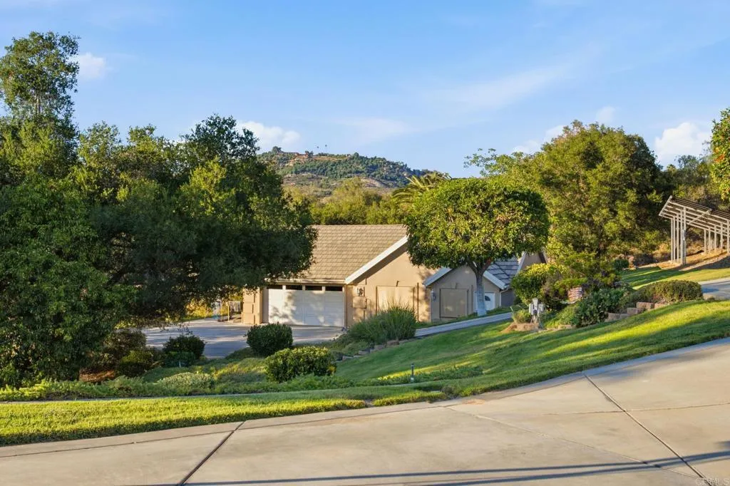 https://cdn.realtyfeed.com/cdn/127/306756540/6461dd24691ee0f3fd75e398f78e468d.webp