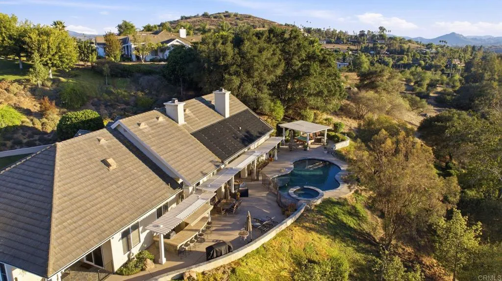 https://cdn.realtyfeed.com/cdn/127/306756540/8a46b4c9b2be686571155d73cf8c0ff7.webp