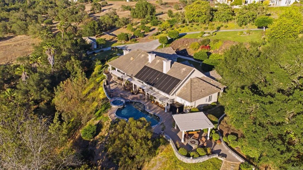 https://cdn.realtyfeed.com/cdn/127/306756540/9c69cb00eb86271c06649ff43486a7fe.webp