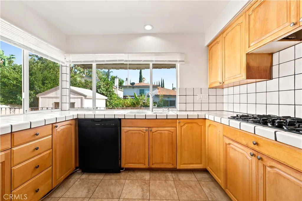 20232 Gifford Street, Winnetka, CA 91306 - Photo 5 of 41, Winnetka, CA