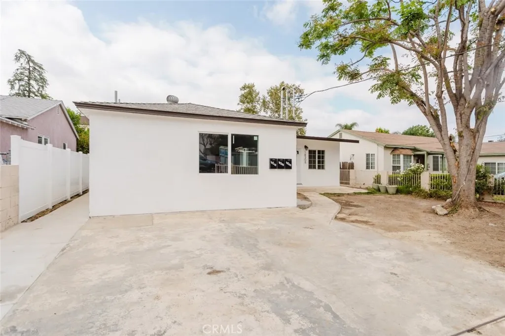 Northridge, CA 91325