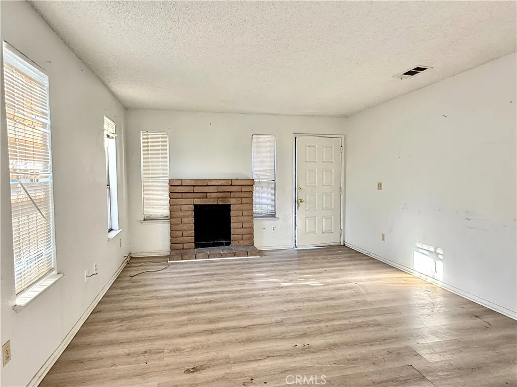 1027 W Dakota Unit 113, Fresno, CA 93705 - Photo 5 of 19, Fresno, CA
