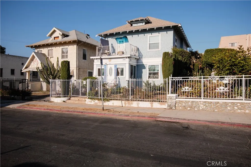 1312 Arapahoe, Los Angeles, CA 90006 - Main photo, Los Angeles, CA