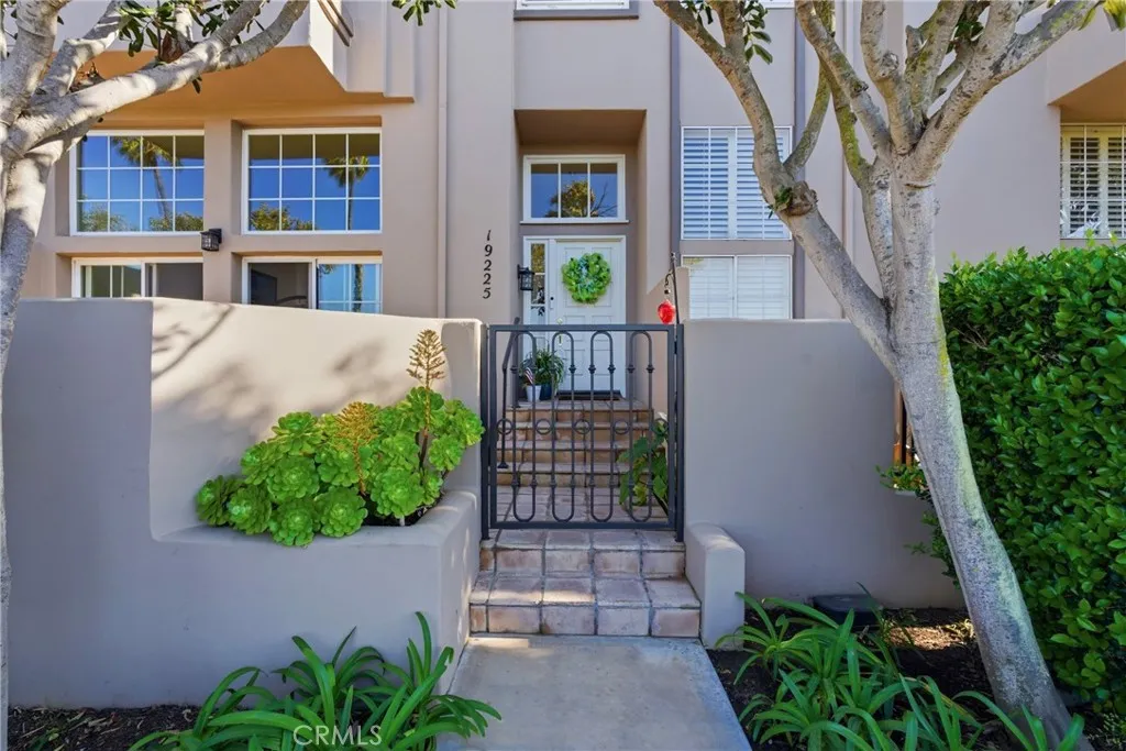 19225 Seabrook, Huntington Beach, CA 92648 - Photo 2 of 44, Huntington Beach, CA