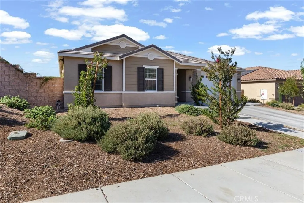 28308 Patches, Menifee, CA 92585 - Photo 2 of 31, Menifee, CA