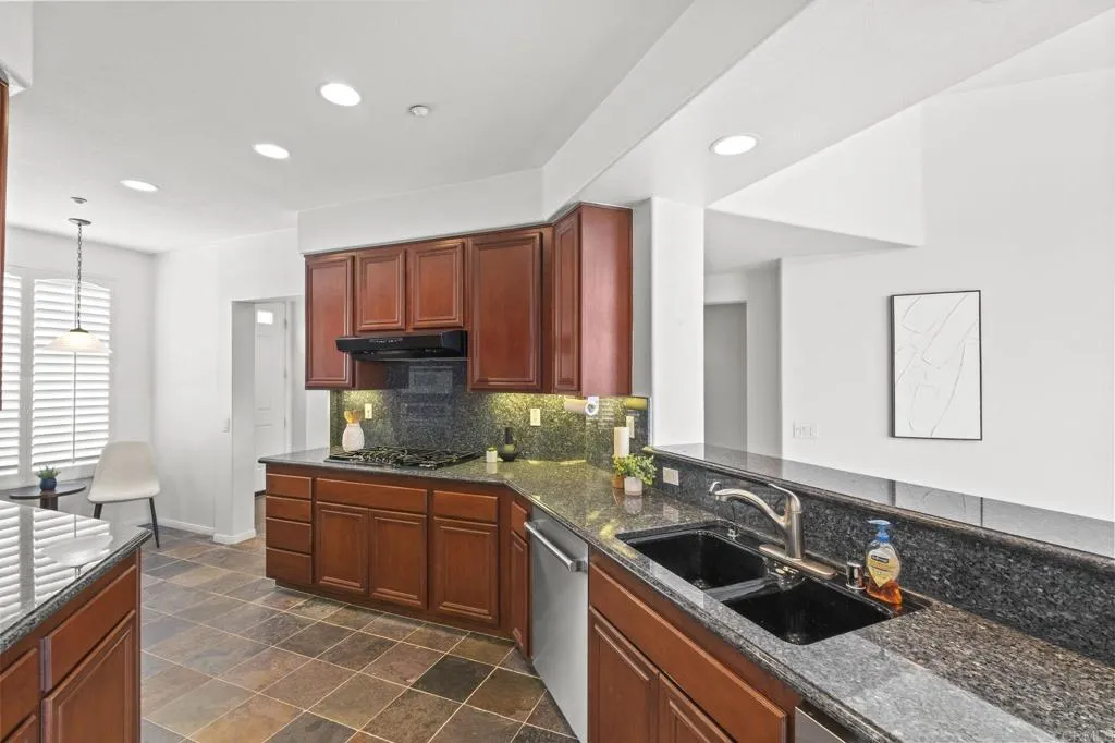 https://cdn.realtyfeed.com/cdn/127/306756762/dc0a9cd3a966bcc20a5a20287407f61d.webp
