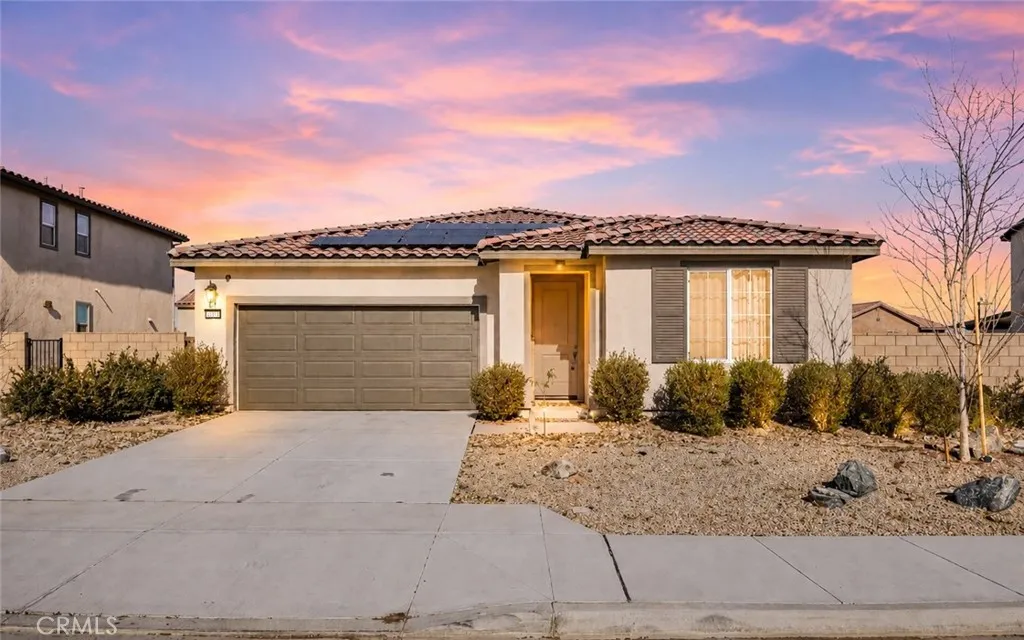 12438 Pinos Verde Ln, Victorville, CA 92392 - Main photo, Victorville, CA