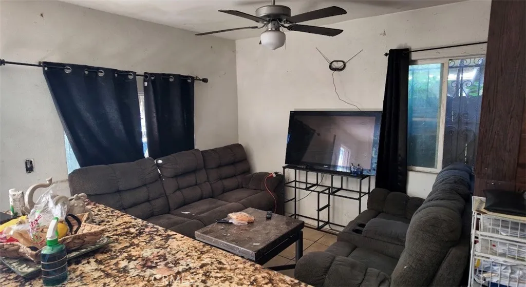 13214 S Mona, Compton, CA 90222 - Photo 3 of 6, Compton, CA
