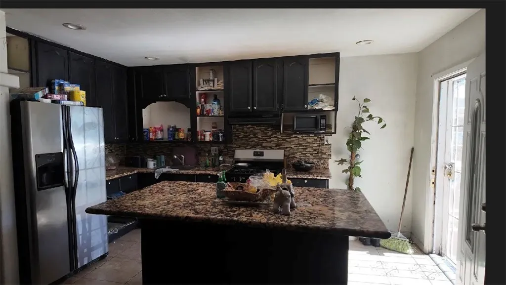 13214 S Mona, Compton, CA 90222 - Photo 4 of 6, Compton, CA