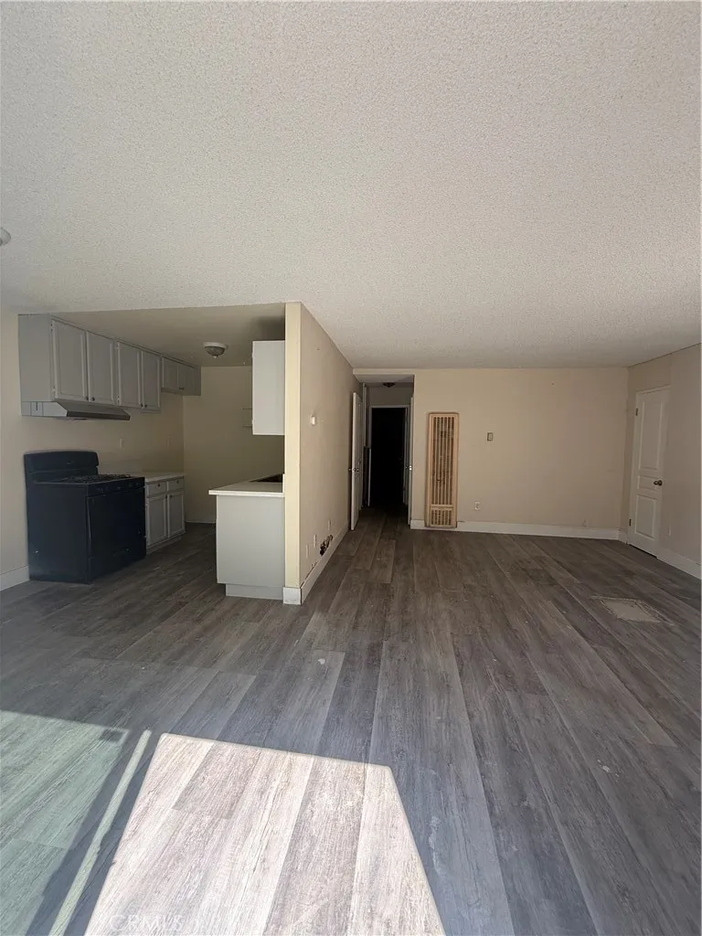 14805 Chase Street Unit 107, Panorama City, CA 91402 - Main photo, Panorama City, CA