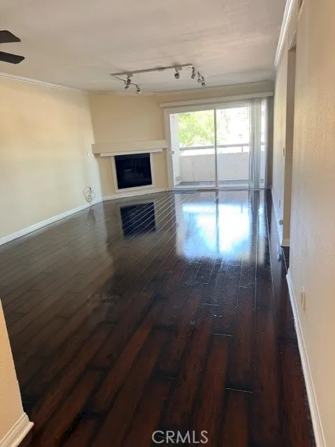 5545 Canoga, Woodland Hills, CA 91367 - Photo 4 of 37, Woodland Hills, CA