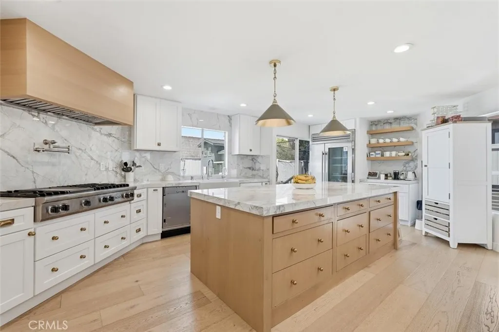 845 11th, Manhattan Beach, CA 90266 - Photo 2 of 19, Manhattan Beach, CA
