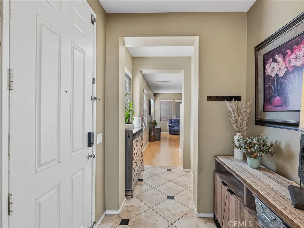 15126 Bluffside Lane, Victorville, CA 92394 - Photo 4 of 47, Victorville, CA