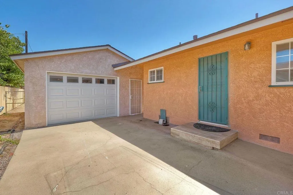 670 I Street, Chula Vista, CA 91910 - Photo 5 of 25, Chula Vista, CA