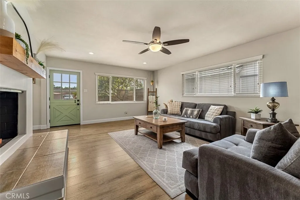 1133 E Sycamore, Orange, CA 92866 - Photo 5 of 42, Orange, CA
