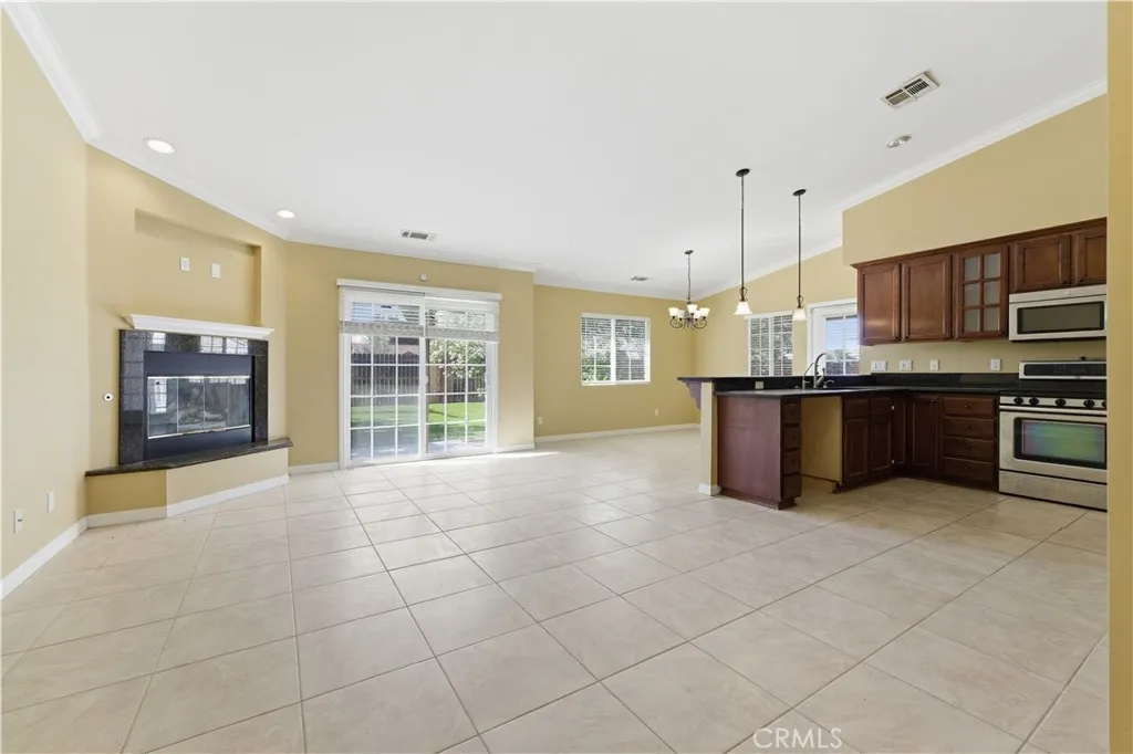 10725 Keller Drive, California City, CA 93505 - Photo 4 of 23, California City, CA