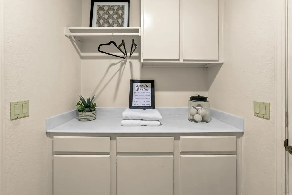 https://cdn.realtyfeed.com/cdn/127/306756866/3377f5e08a950b024ca655e252c8dac6.webp