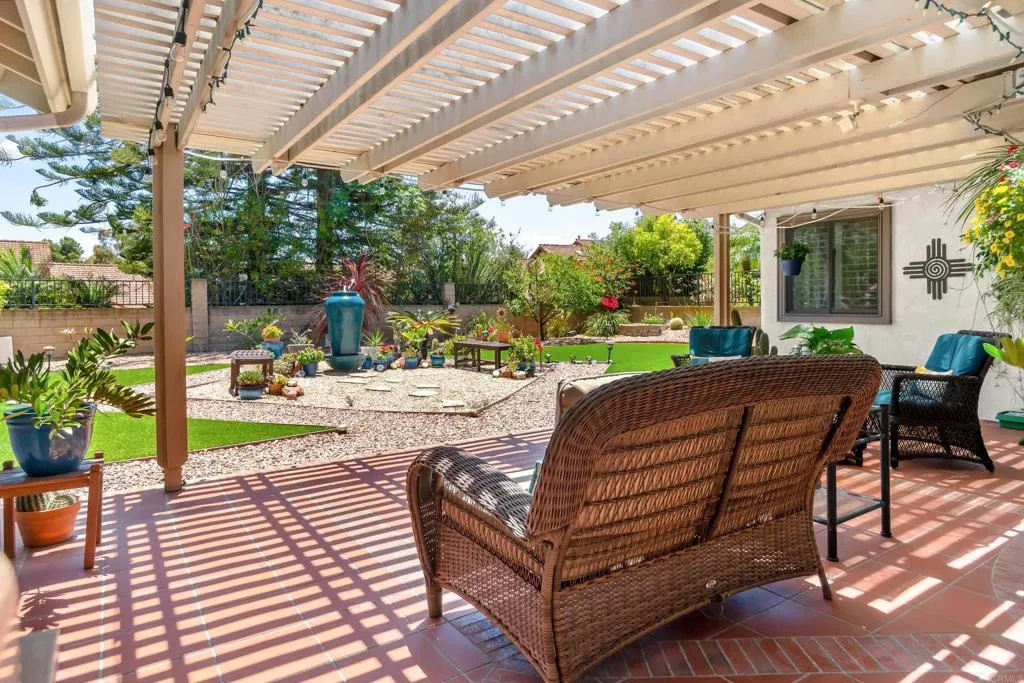 https://cdn.realtyfeed.com/cdn/127/306756866/d204fc1d1cd34bec02de703c96606d43.webp
