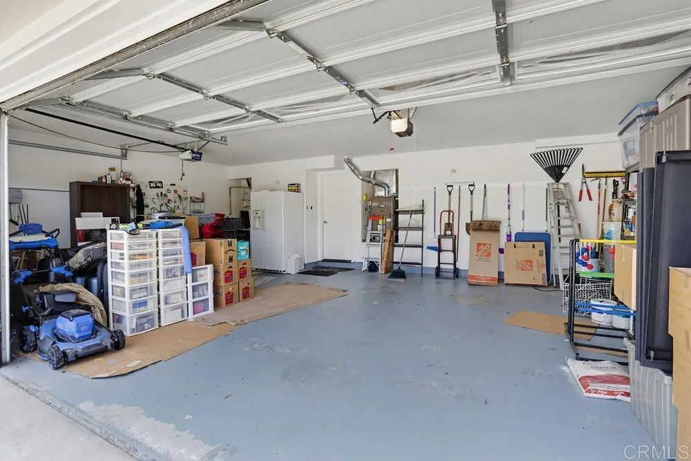 https://cdn.realtyfeed.com/cdn/127/306756878/892eb0b3c24080fb87e93d93b9865d53.webp