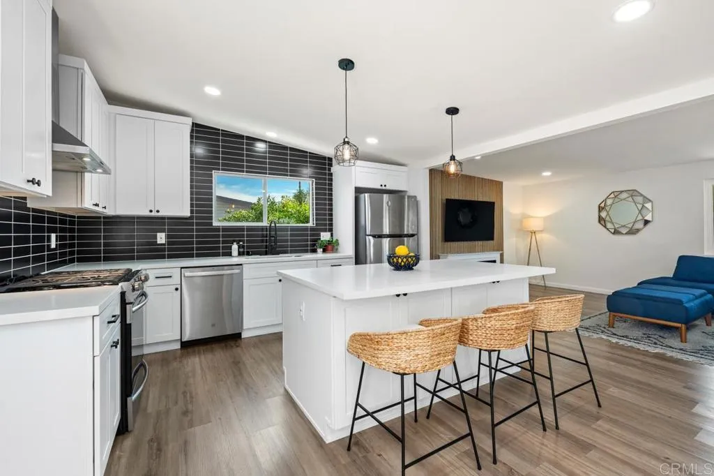 https://cdn.realtyfeed.com/cdn/127/306756894/61c1af3efffb58bab2ab4d98d9f7206e.webp