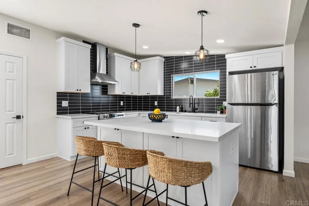 https://cdn.realtyfeed.com/cdn/127/306756894/6f6b0c3d685d8b4d4838b2c87815db44.webp