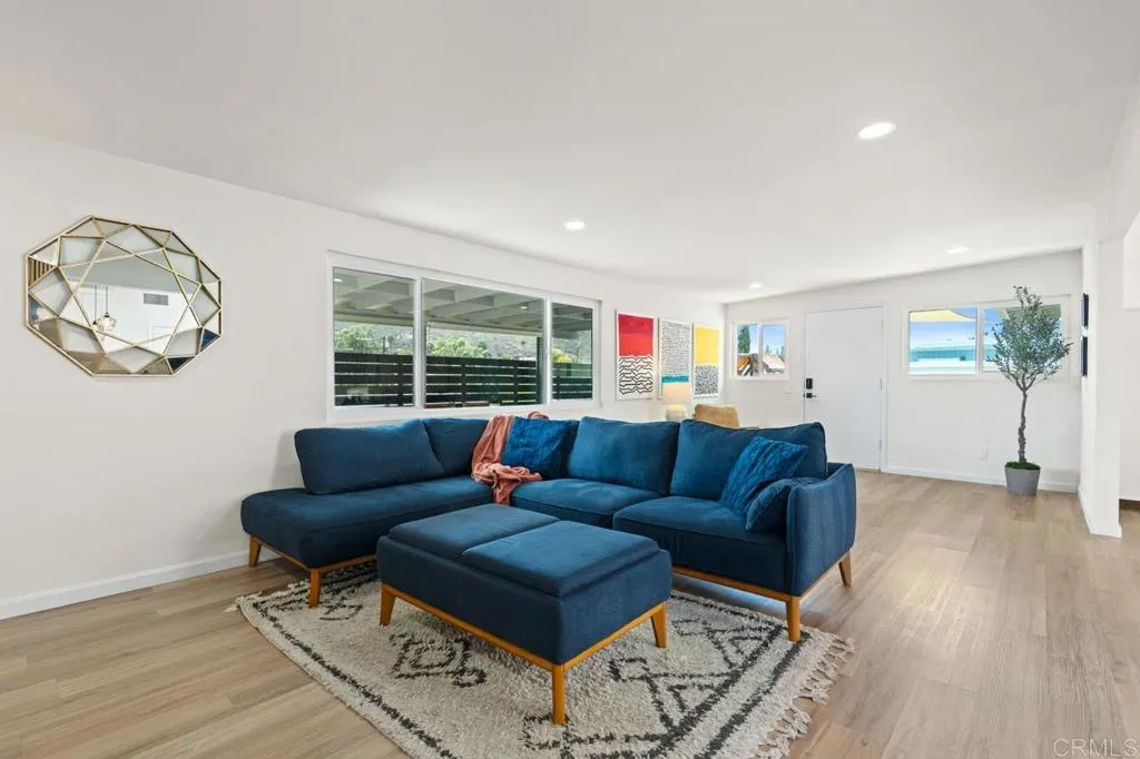 https://cdn.realtyfeed.com/cdn/127/306756894/80d3d0a9756fc1102166cb52723adc06.webp