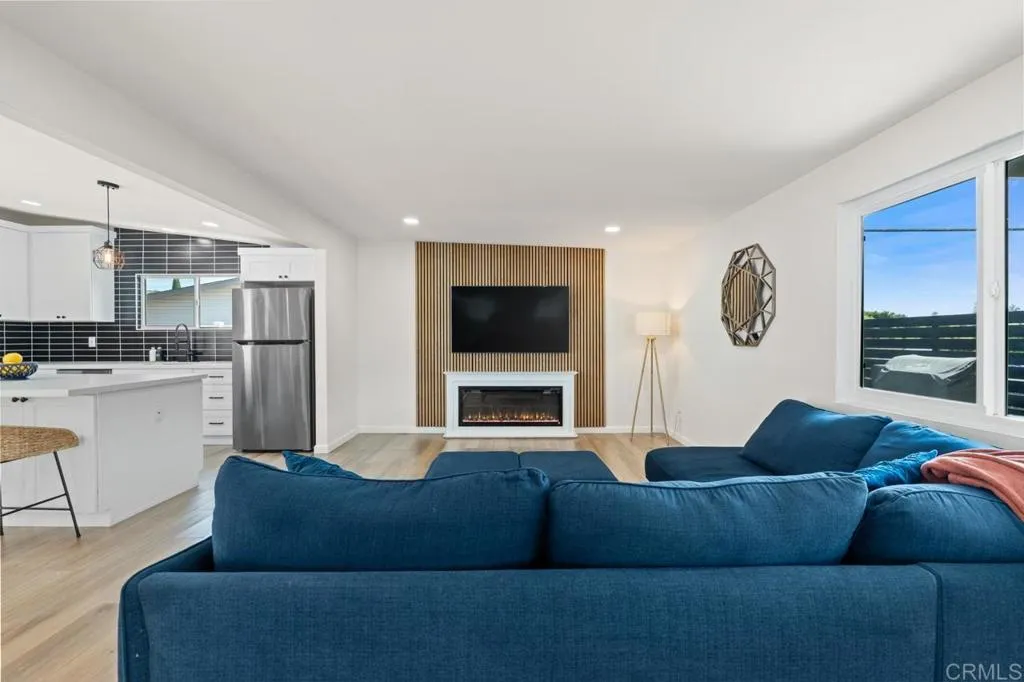 https://cdn.realtyfeed.com/cdn/127/306756894/8443c64efa0baa7f1f2a9737d5bea085.webp