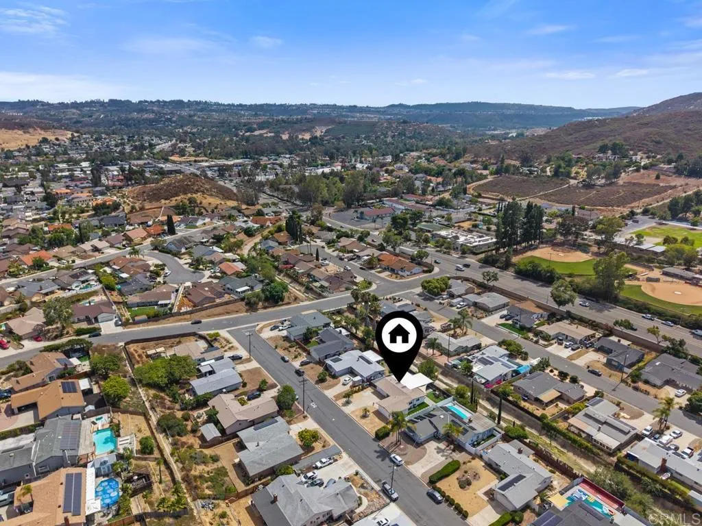 https://cdn.realtyfeed.com/cdn/127/306756894/932b2fc0e4592fd3c090f4cf1193e0e5.webp