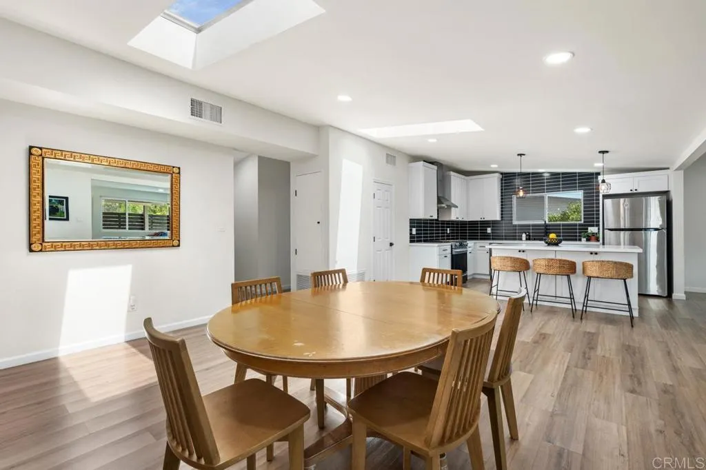 https://cdn.realtyfeed.com/cdn/127/306756894/a21a6c2ac3978c0aa6c16ca3bf764696.webp