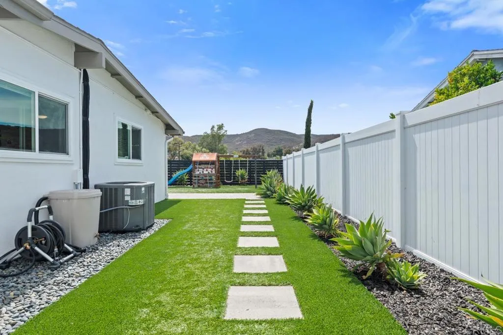 https://cdn.realtyfeed.com/cdn/127/306756894/ba039f8c31abca2573e10d32a4db3bed.webp