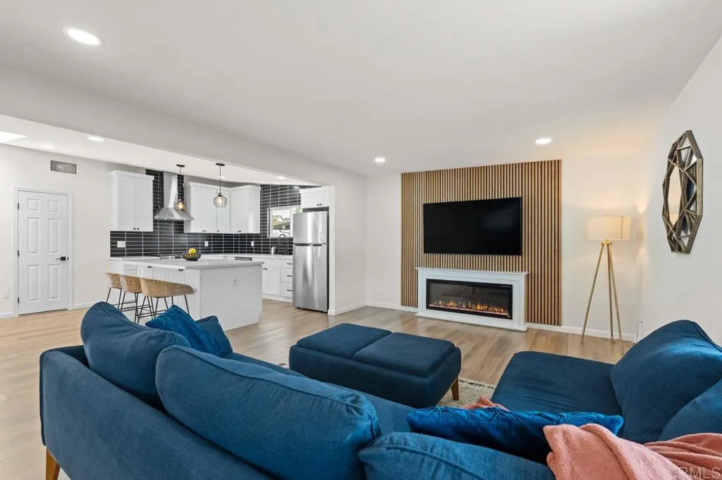 https://cdn.realtyfeed.com/cdn/127/306756894/bc7a55a296f871e09d35c0ced9532799.webp