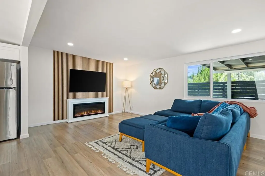 https://cdn.realtyfeed.com/cdn/127/306756894/c64780d09689ceee0a3576861f1993fe.webp