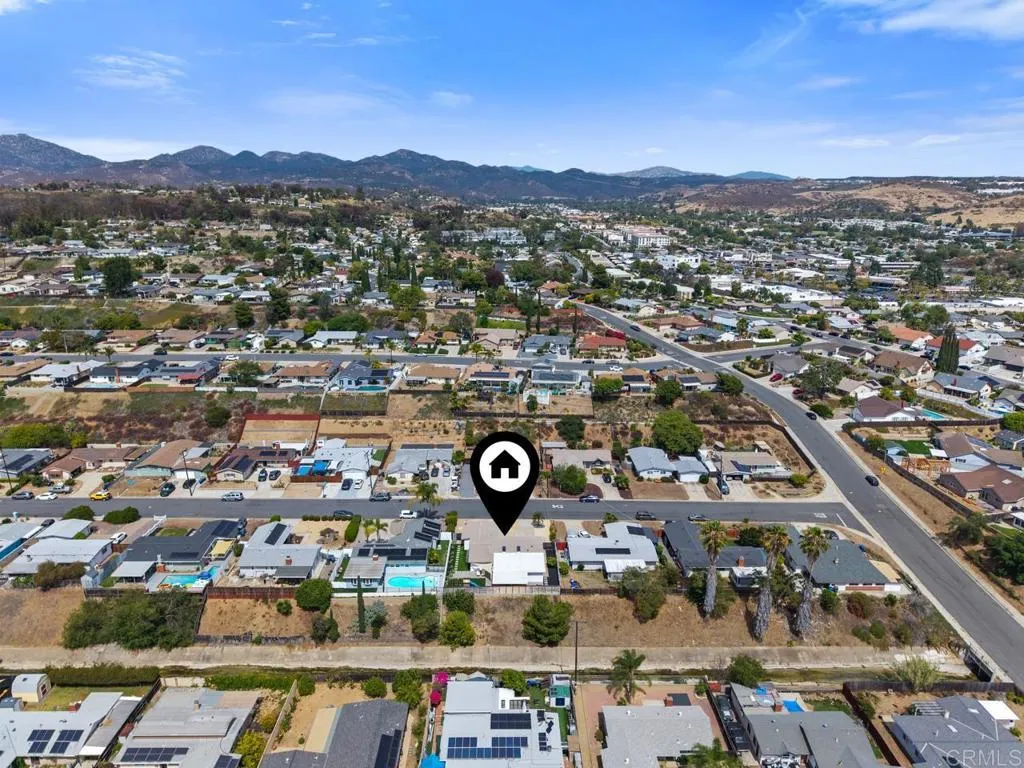 https://cdn.realtyfeed.com/cdn/127/306756894/e588e80560bdafba0c988eebc73f7702.webp