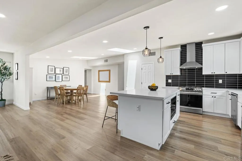 https://cdn.realtyfeed.com/cdn/127/306756894/f2149d1ff57739684f818ca15f72dbd0.webp
